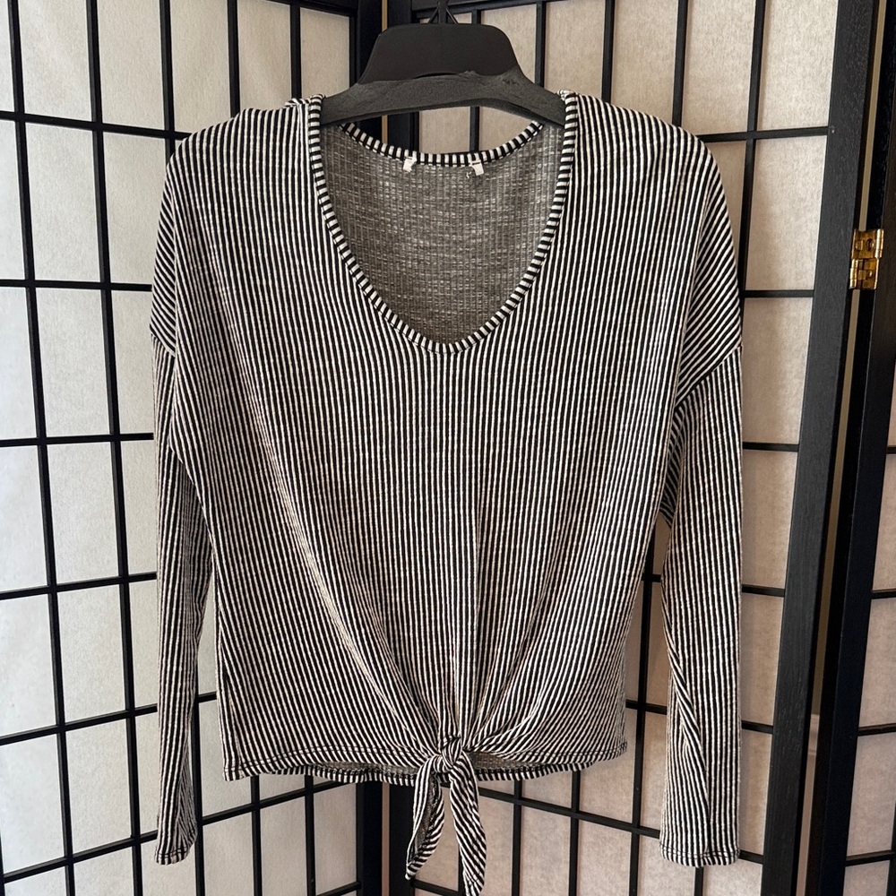 Black & White Striped Tie-Front Long Sleeve Top